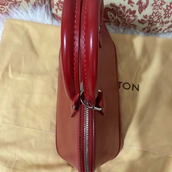 Authentic Louis Vuitton Alma red Epi leather - Picture 3 of 14
